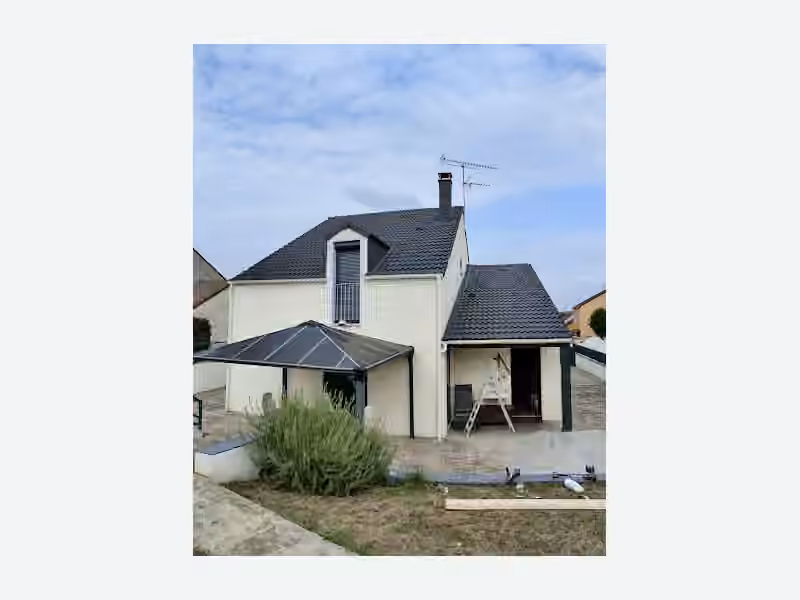 Weiss Nathan Rénovation couverture zinguerie démoussage toiture ravalement de façade habillage planche de rive cheminée
