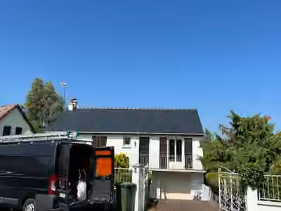 Weiss Couverture – Couvreur à Tours | Urgence, Rénovation & Nettoyage de Toiture